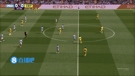 纸糊的防线！刘易斯漏人&埃泽后点轻松推射破门，曼城0-1落后